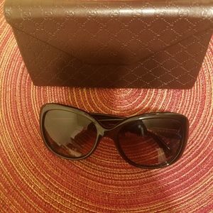 Gucci sunglass
